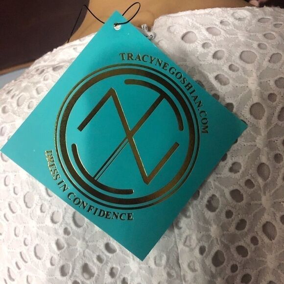 Tracy Negoshian Women’s Eyelet Dress Sz XS NWT - Picture 7 of 9